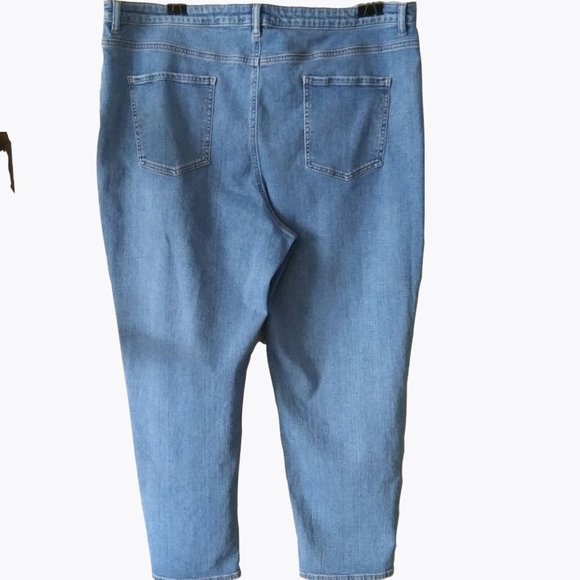 ASOS DESIGN CURVE High Rise 5 Pocket Straight Leg Med. Wash Jeans Size 18 - Picture 5 of 6